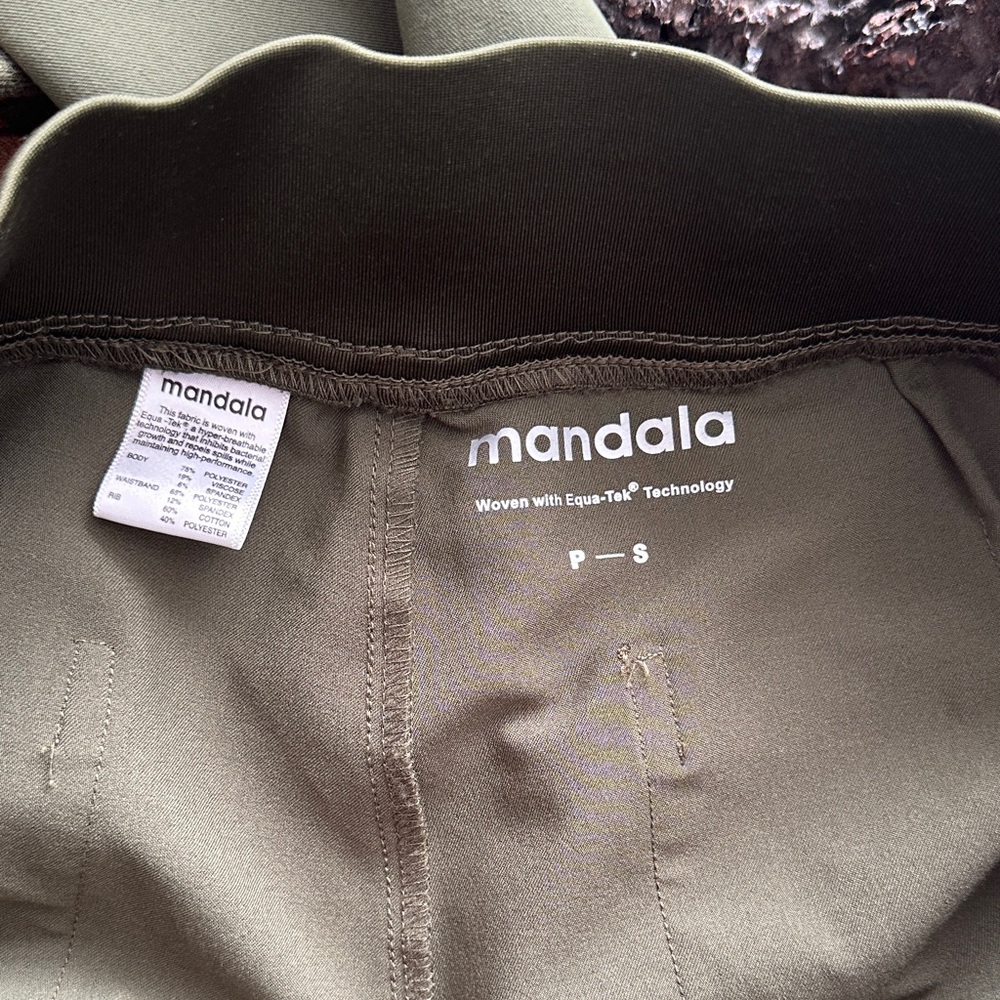Women's Olive scrub Joggers - Picture 6 of 6